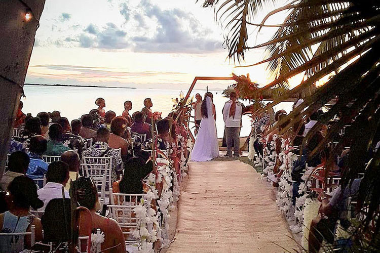 Wedding-outdoor-waterside-ceremony-gallery